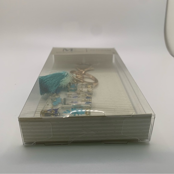 Modern Expressions Letter “E” Keychain - Picture 8 of 13